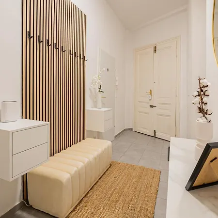 Charming Apt Perfect For 4-6 Tram, Self-Checkin Vienna Exterior photo